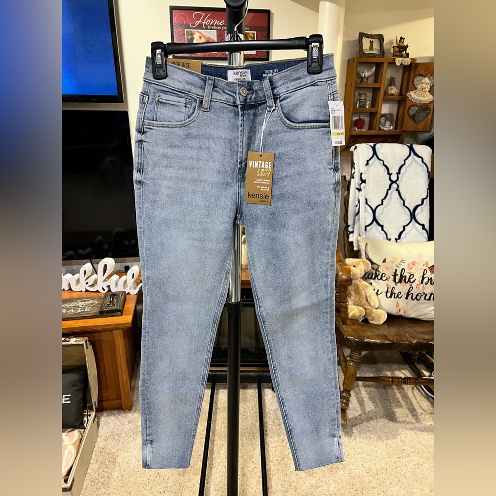 NWT Kensie jeans